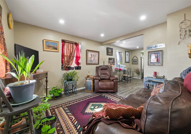 4th image of 34 E Summit St, Butte, MT 59701 | MLS# 30067644