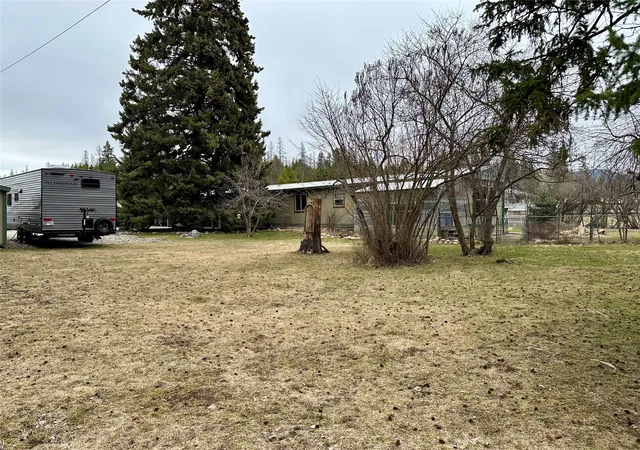 Photo 3 of Manufactured home for sale at 1605 Tamarack Ln, Columbia Falls, MT 59912 | MLS# 30067785 | Listing updated on 2026-07-01