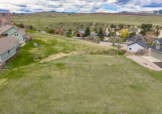 5th image of 39642 Highland Dr, Polson, MT 59860 | MLS# 30067978