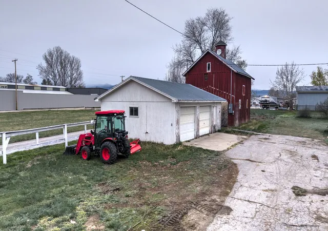 16th image of 105 Lewis Ln, Hamilton, MT 59840 | MLS# 30067850