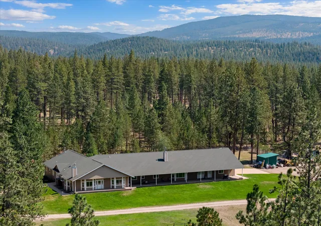 4th image of 35322 Washoe Rd, Bonner, MT 59823 | MLS# 30068064