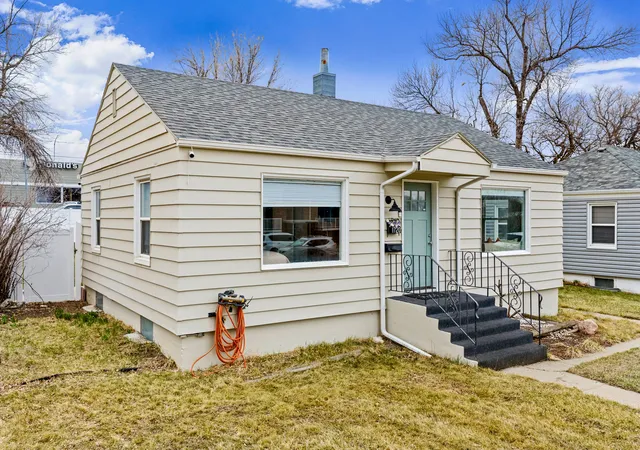 Homes for sale in Great Falls, MT | 1720 9th Ave S, Great Falls, MT 59405 | MLS# 30067905