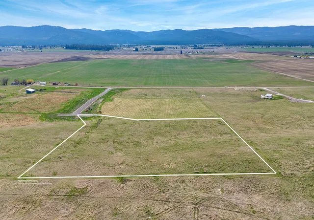 1st image of 135 Blue Moon Ct, Kalispell, MT 59901 | MLS# 30067935