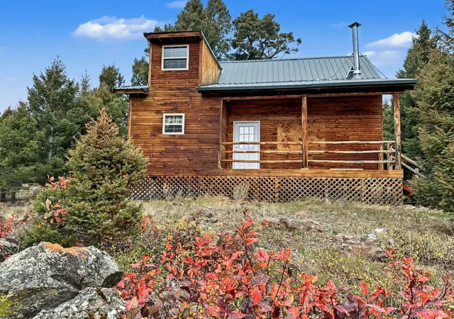 Homes for sale in Ennis, MT | 30 Bunks Trail, Ennis, MT 59729 | MLS# 30068105
