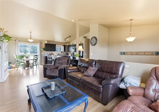 5th image of 28 W Ashley Hills Dr, Kalispell, MT 59901 | MLS# 30067545