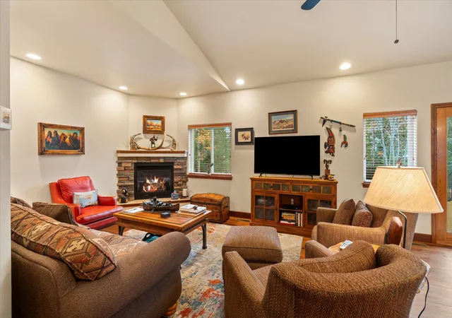 4th image of 155 Wulff Ln, Lakeside, MT 59922 | MLS# 30068326