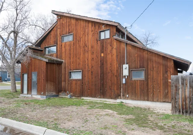 Homes for sale in Helena, MT | 1800 Laurel St, Helena, MT 59601 | MLS# 30061735
