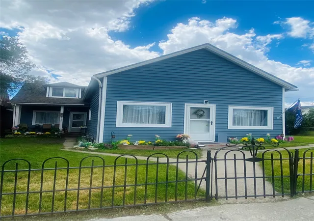 1st image of 1021 S Wyoming St, Butte, MT 59701 | MLS# 30068578