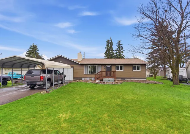 Photo 2 of Single family home for sale at 1724 Bison Dr, Kalispell, MT 59901 | MLS# 30068595 | Listing updated on 2026-07-15