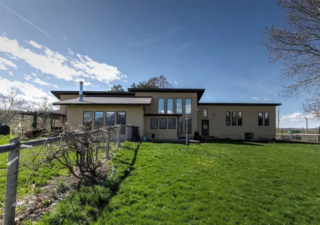 Homes for sale in Saint Ignatius, MT | 61830 Old Freight Rd, Saint Ignatius, MT 59865 | MLS# 30068533