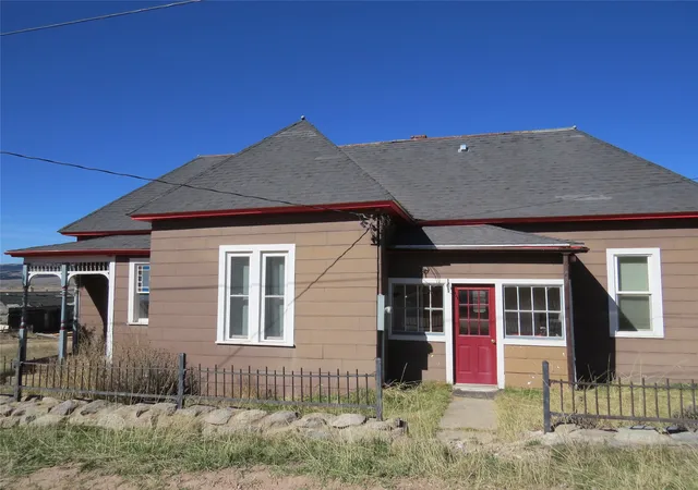 Homes for sale in Philipsburg, MT | 819 Pearl St, Philipsburg, MT 59858 | MLS# 30068600