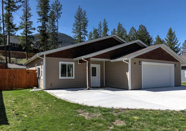 Homes for sale in Superior, MT | 1101 Riverside Dr, Superior, MT 59872 | MLS# 30068240