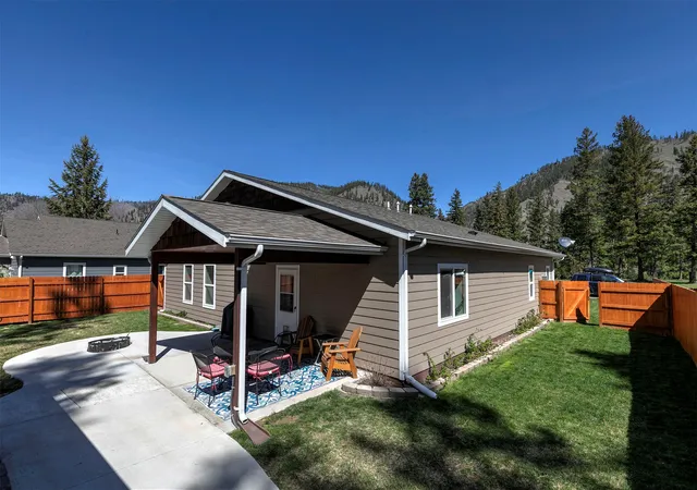 Homes for sale in Superior, MT | 1101 Riverside Dr, Superior, MT 59872 | MLS# 30068240