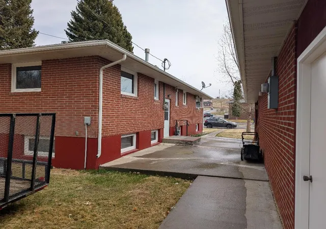 Homes for sale in Shelby, MT | 300 Gallatin St, Shelby, MT 59474 | MLS# 30068736