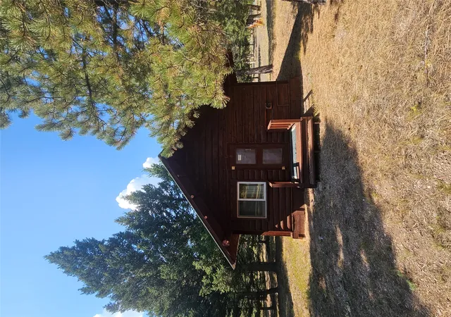 Photo 3 of Single family home for sale at 8880 Elk Trl Loop, Lincoln, MT 59639 | MLS# 30068749 | Listing updated on 2026-07-31
