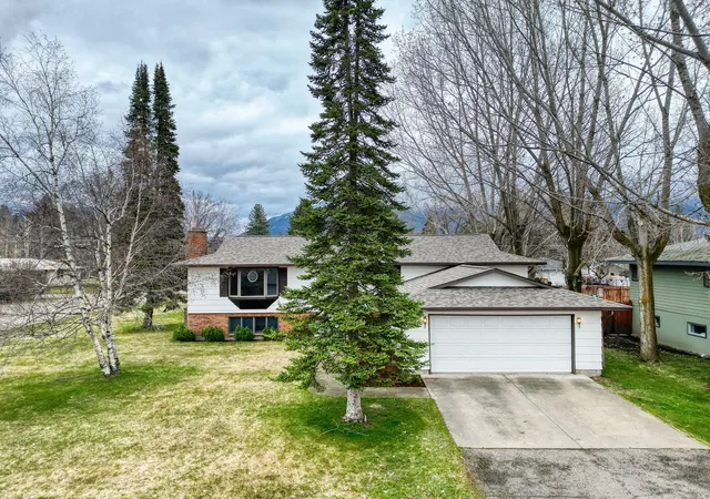 Photo 3 of Single family home for sale at 1207 6th Avenue W, Columbia Falls, MT 59912 | MLS# 30068275 | Listing updated on 2026-07-14