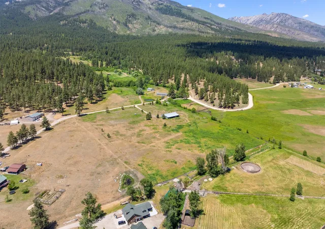 3rd image of 643 Gold Creek Loop, Hamilton, MT 59840 | MLS# 30067198
