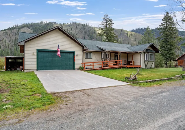 Homes for sale in Superior, MT | 282 Clark Fork Dr, Superior, MT 59872 | MLS# 30068807