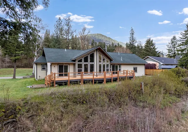 Homes for sale in Superior, MT | 282 Clark Fork Dr, Superior, MT 59872 | MLS# 30068807