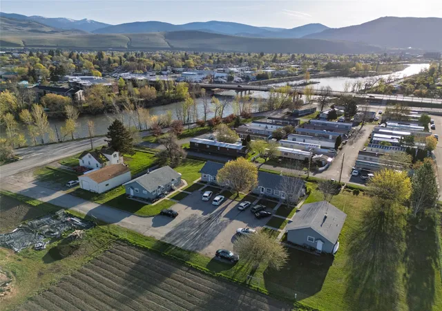 Photo 4 of Multi family home for sale at 1629 & 1631 River Rd, Missoula, MT 59801 | MLS# 30068471 | Listing updated on 2026-08-27