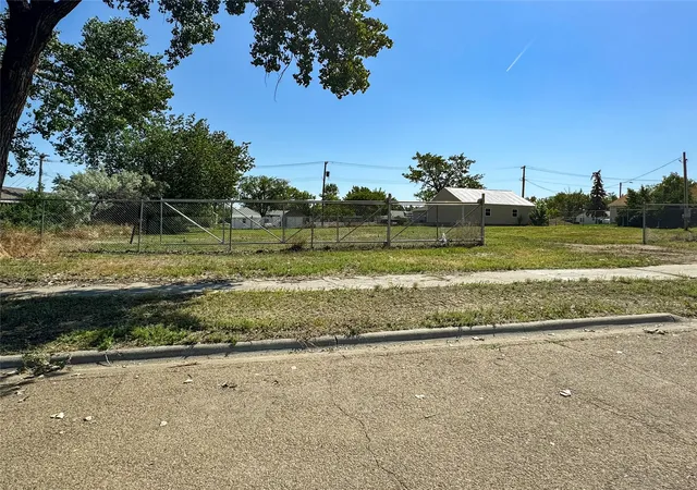 Photo 3 of Single family home for sale at 2 Robinson St, Scobey, MT 59263 | MLS# 30068924 | Listing updated on 2026-07-01