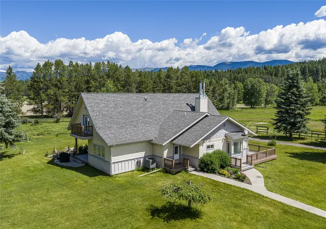 Photo 4 of Single family home for sale at 5445 US Hwy 93 W, Whitefish, MT 59937 | MLS# 30068658 | Listing updated on 2026-10-07