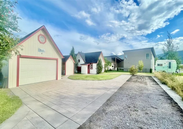 Homes for sale in Elmo, MT | 26134 Spinnaker Ln, Elmo, MT 59915 | MLS# 30068965