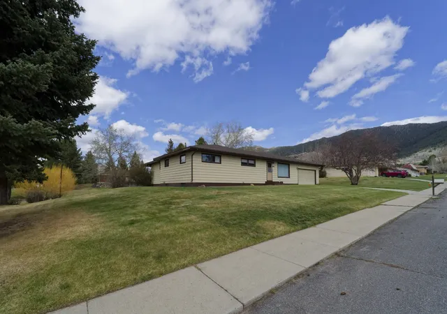23rd image of 3455 Quincy St, Butte, MT 59701 | MLS# 30069092