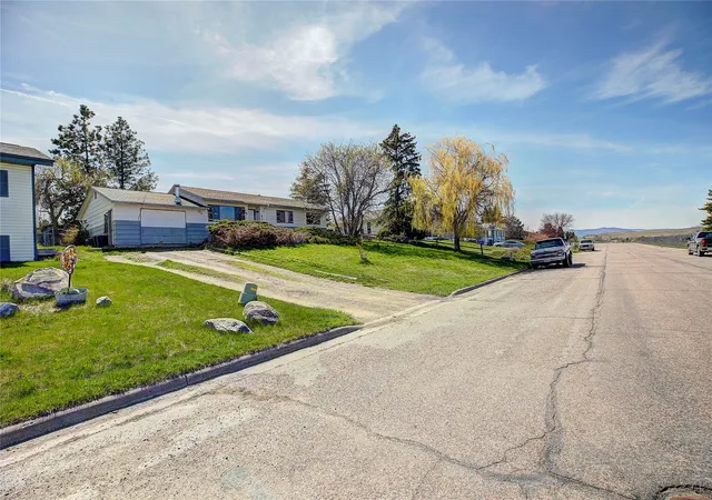 48th image of 403 19th Ave W, Polson, MT 59860 | MLS# 30069222