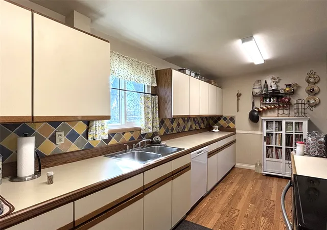 5th image of 1420 13Th Ave Sw, Great Falls, MT 59404 | MLS# 30069406