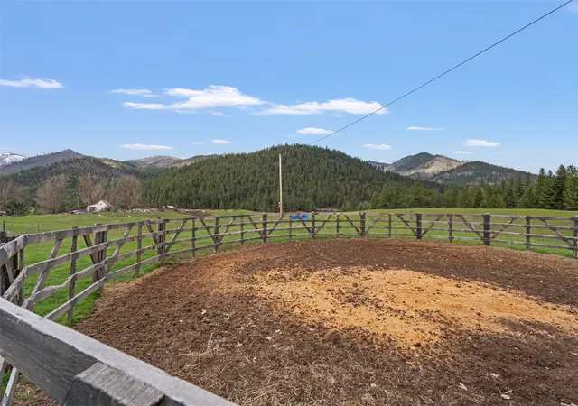 Homes for sale in Superior, MT | 965 Quartz Loop, Superior, MT 59872 | MLS# 30069361