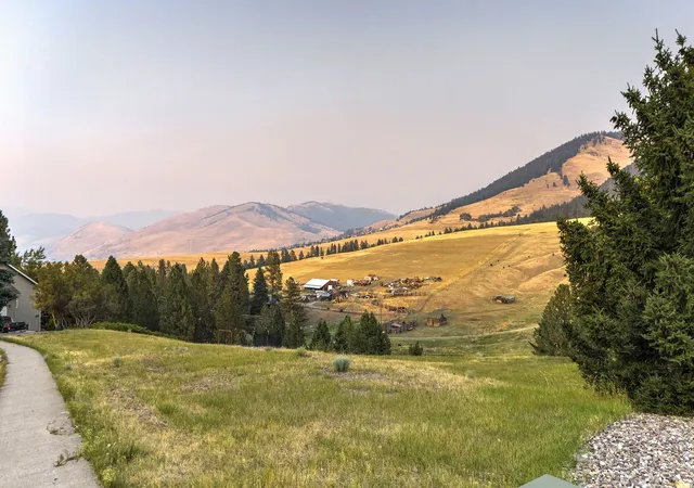 1st image of 6222 Hillview Wy, Missoula, MT 59803 | MLS# 30069541