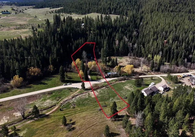 Photo 2 of Single family home for sale at 499 Bunkhouse Rd, Darby, MT 59829 | MLS# 30069618 | Listing updated on 2026-08-27