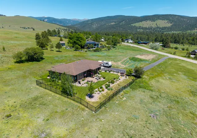 Homes for sale in Missoula, MT | 3839 Duncan Dr, Missoula, MT 59802 | MLS# 30068182