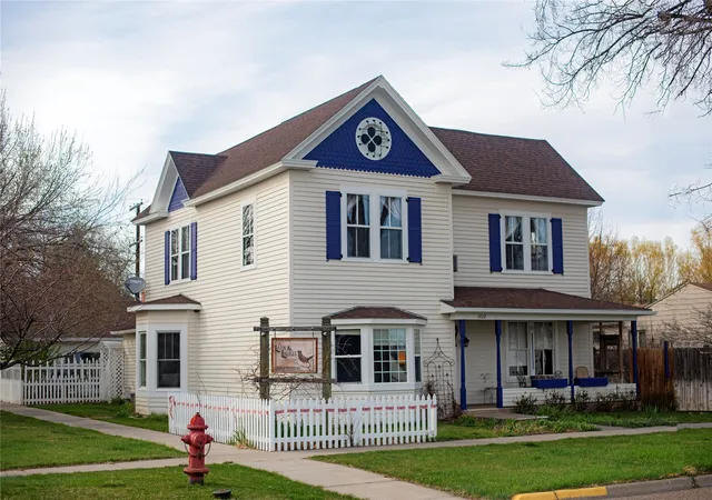 Photo 2 of Single family home for sale at 1702 Main St, Fort Benton, MT 59442 | MLS# 30069749 | Listing updated on 2026-08-27
