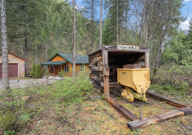 Photo 5 of Single family home for sale at 132 Spirit Walk Ln, Superior, MT 59872 | MLS# 30069000 | Listing updated on 2026-08-28