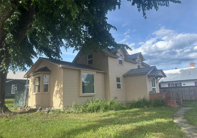 Photo 2 of Single family home for sale at 400 1st Avenue E, Eureka, MT 59917 | MLS# 30069180 | Listing updated on 2026-07-22