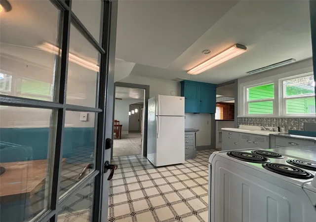 Photo 3 of Single family home for sale at 400 1st Avenue E, Eureka, MT 59917 | MLS# 30069180 | Listing updated on 2026-07-22