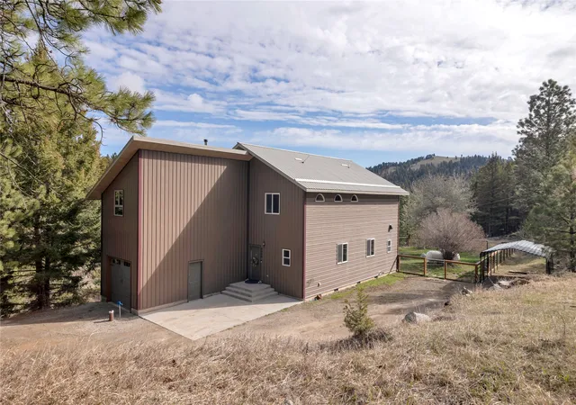 Homes for sale in Helena, MT | 2030 Grizzly Gulch Dr, Helena, MT 59601 | MLS# 30069973