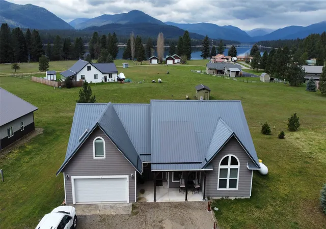 Homes for sale in Trout Creek, MT | 55 Lakeview Rd, Trout Creek, MT 59874 | MLS# 30070022