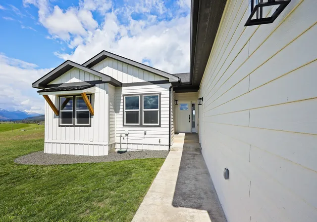 Photo 5 of Single family home for sale at 3 Appaloosa Ct, Plains, MT 59859 | MLS# 30069829 | Listing updated on 2026-07-24