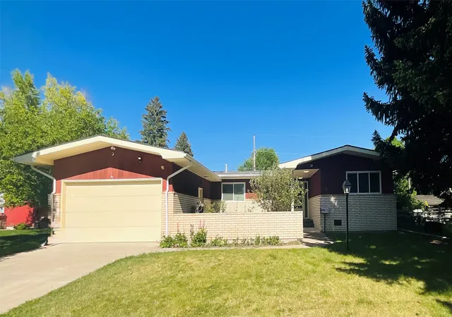 Homes for sale in Great Falls, MT | 2223 Cherry Dr, Great Falls, MT 59404 | MLS# 30070034