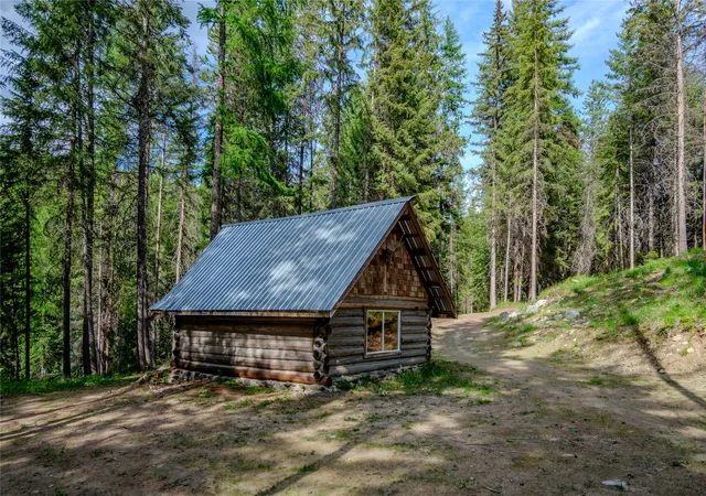 4th image of 1741 Warland Rd, Libby, MT 59923 | MLS# 30070118
