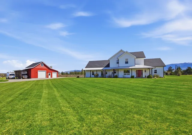 2nd image of 125 Lone Tree Wy, Corvallis, MT 59828 | MLS# 30070160