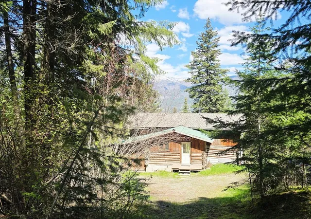 Homes for sale in Thompson Falls, MT | 93 Wapiti Point Rd, Thompson Falls, MT 59873 | MLS# 30070215