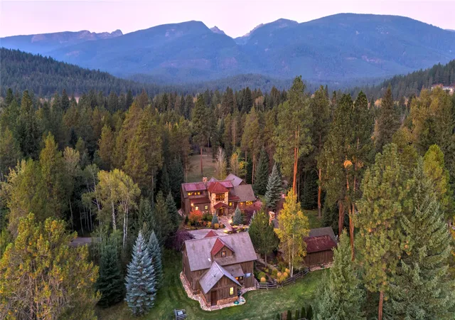 3rd image of 344 Chief Joseph Trl, Darby, MT 59829 | MLS# 30069546