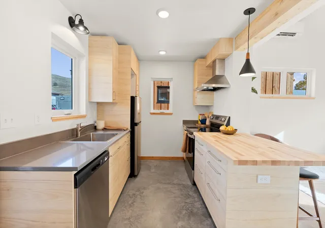 2nd image of 1018 Charlo St, Missoula, MT 59802 | MLS# 30070322