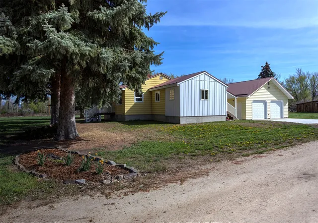 3rd image of 146 Kyle Ln, Hamilton, MT 59840 | MLS# 30070259