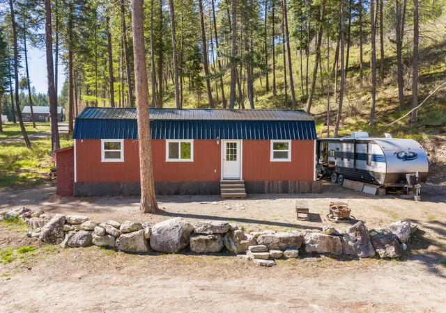 3rd image of 7860 Us Hwy 93 S, Lakeside, MT 59922 | MLS# 30068974