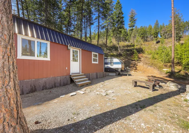 4th image of 7860 Us Hwy 93 S, Lakeside, MT 59922 | MLS# 30068974